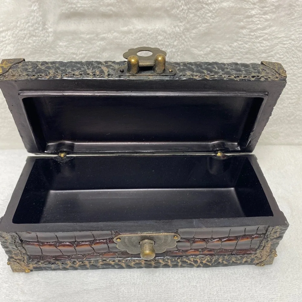 Ornate Faux Crocodile Type Embossed Trinket Jewelry Box‎ Decorative Keepsake